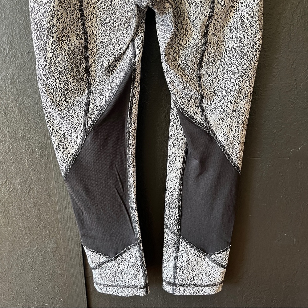 Lululemon Pace Rival Crop - Picture 11 of 15
